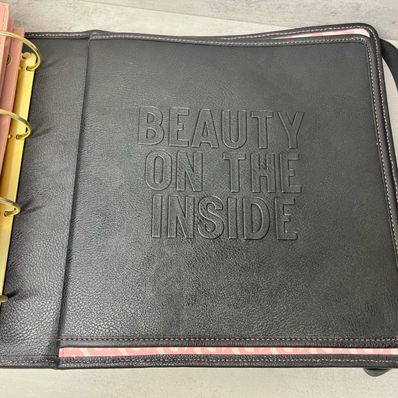 Beauty Binder Makeup Organizer with 3 See Through Files, Cosmetic Display - Picture 11 of 16